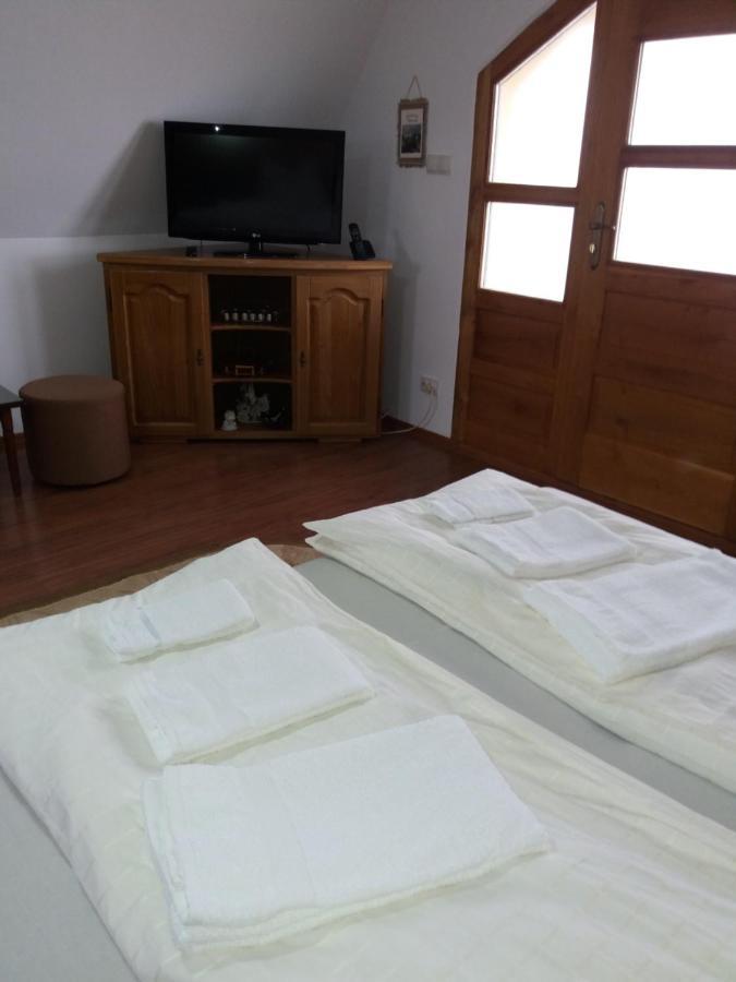 Casa Vlasea Albesti Sighisoara Bed and Breakfast Exterior foto